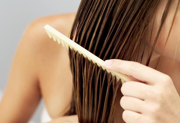 Hausklärungsmethoden: Wie man Haare mit Wasserstoffperoxid bleicht